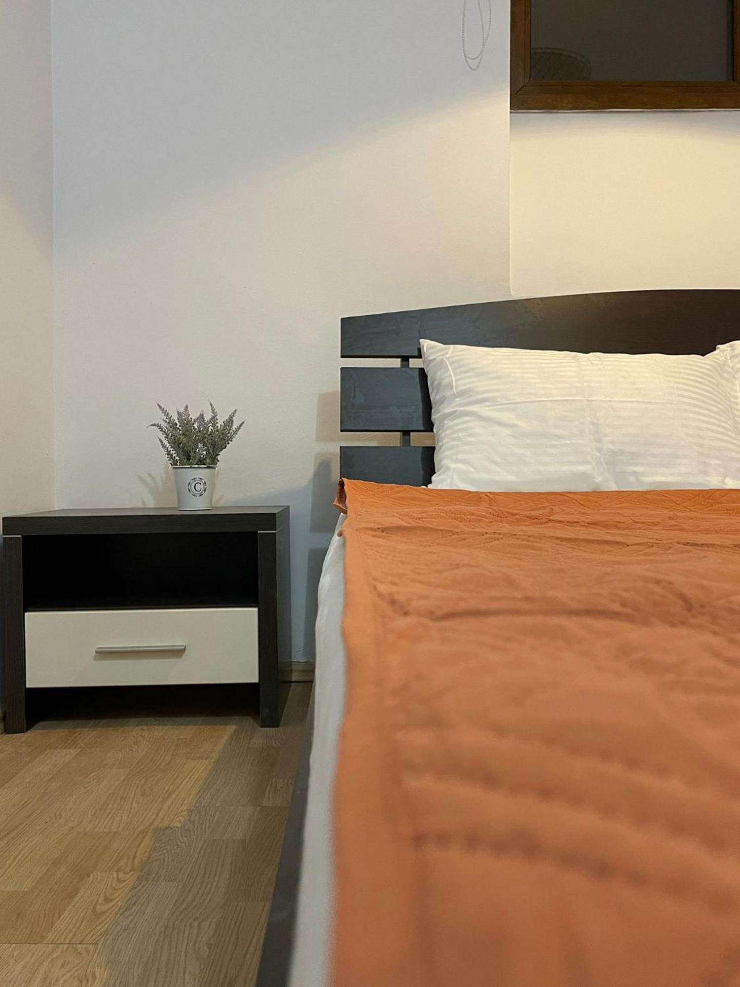 Mossapartments Bukarest Eksteriør billede